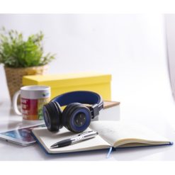 Składane bezprzewodowe słuchawki nauszne z nadrukiem Twojego logo, materiał: plastik, pu, kolor: czerwony