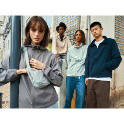 Lekka kurtka Iqoniq Logan, poliester z recyklingu z nadrukiem Twojego logo, materiał: poliester, kolor: niebieski