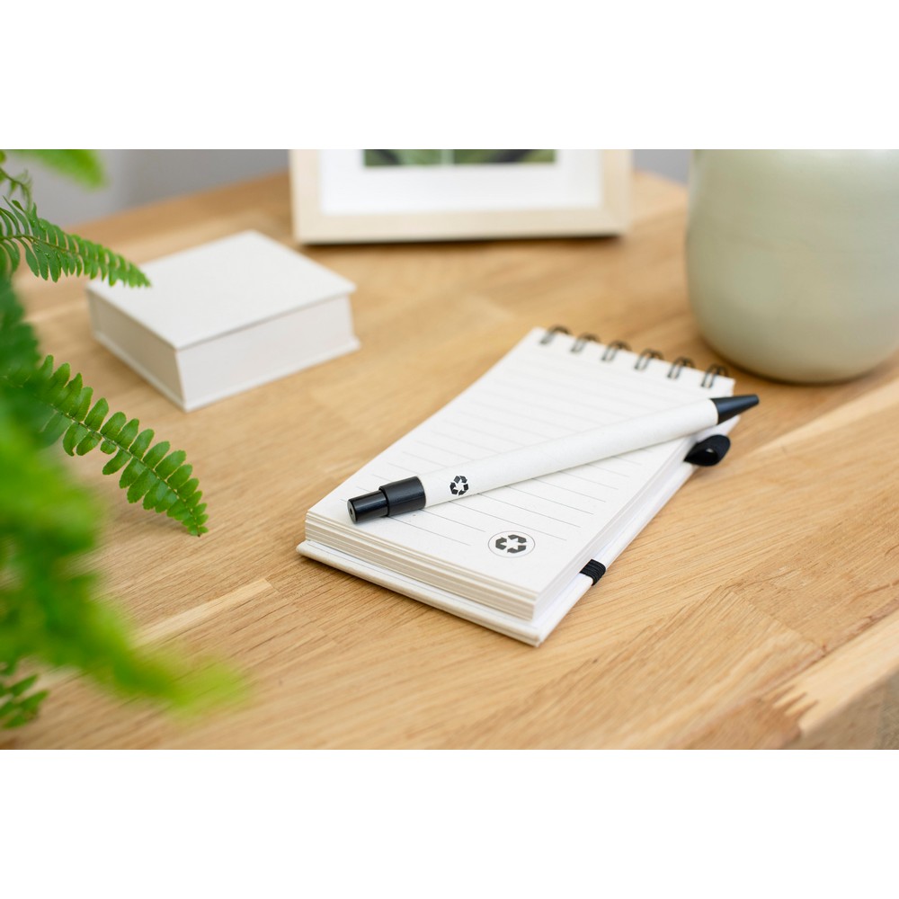 Notatnik A6 z kartonu po mleku z nadrukiem Twojego logo, materiał: plastik, karton, kolor: biały Notatnik A6 z kartonu po mleku z nadrukiem Twojego logo, materiał: plastik, karton, kolor: biały